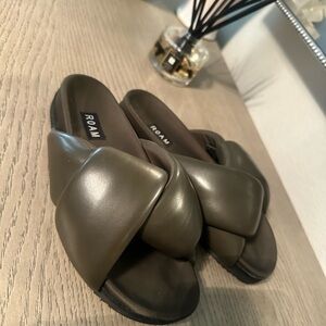 ROAM Green Slide Sandals with Padded Design